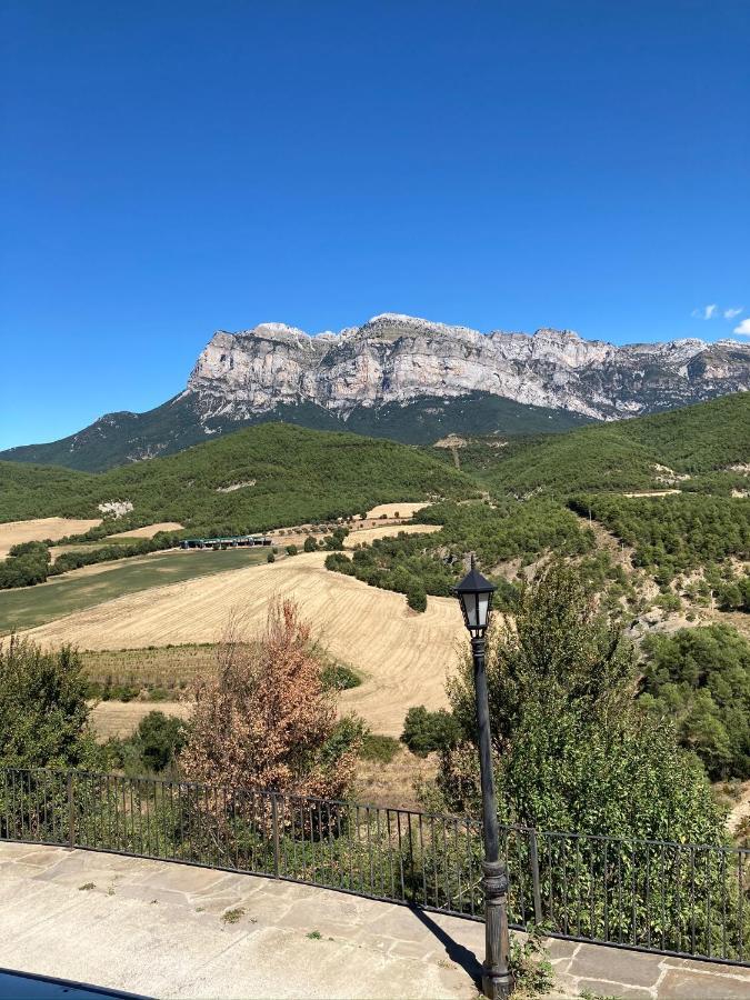 Vistas A La Montana En Un Pueblo Con Encanto. El Pueyo de Araguás Kültér fotó