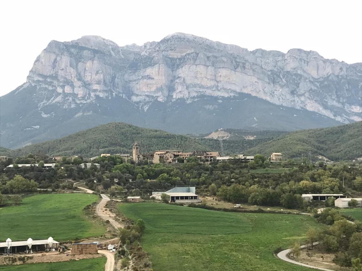 Vistas A La Montana En Un Pueblo Con Encanto. El Pueyo de Araguás Kültér fotó