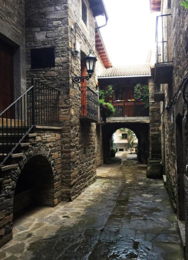 Vistas A La Montana En Un Pueblo Con Encanto. El Pueyo de Araguás Kültér fotó